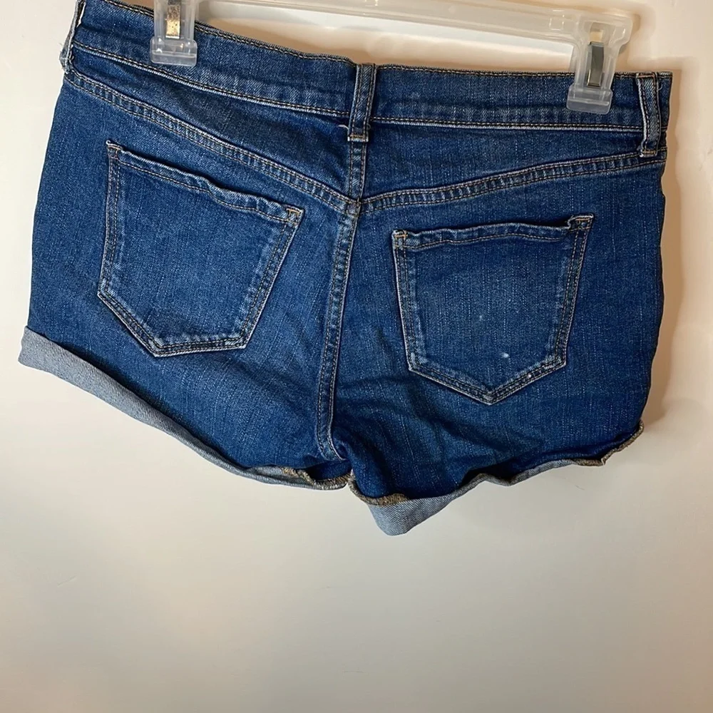 Old Navy Blue Denim Shorts Distressed with cuffs Size 4‎